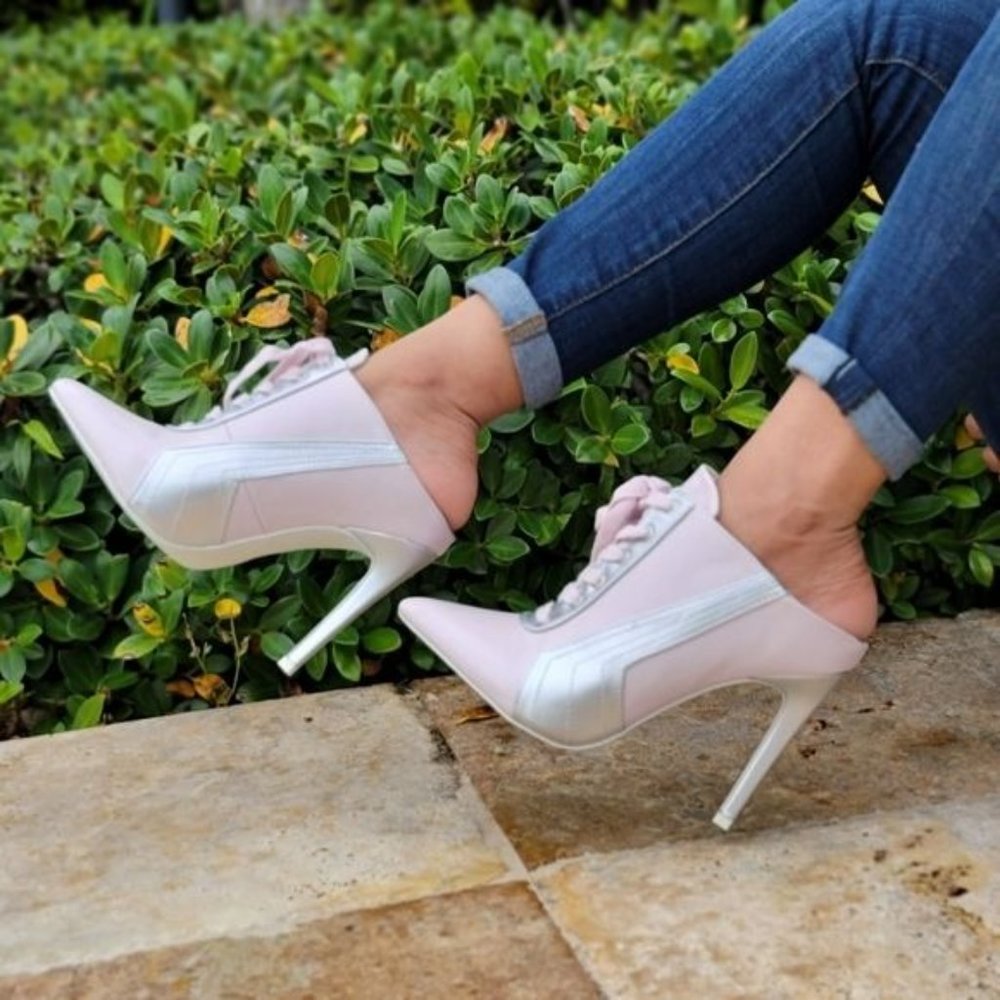 Women Baby Pink Low Cut Pontied Toe Booties - Picture 7 of 7